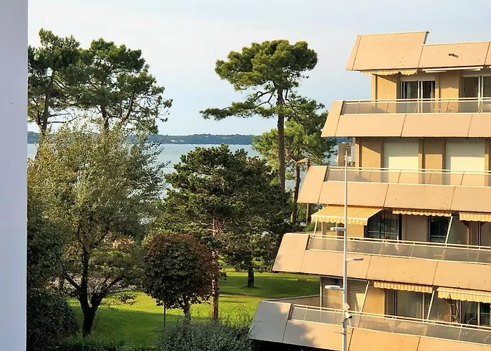 Jardin 308 Avec Terrasse Et Parking Lägenhet